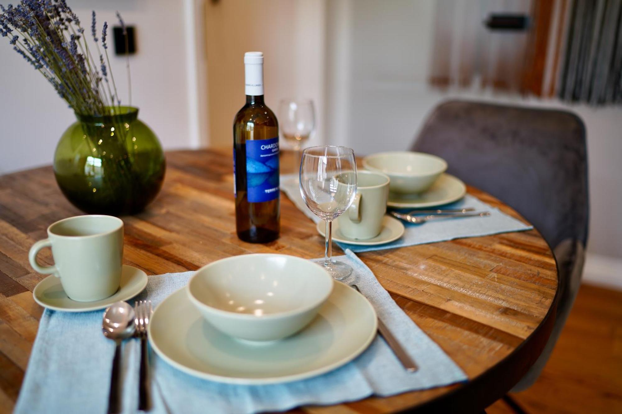 Edler Wohnraum Luxurioeses Studio Im Zentrum Mit Balkon, Kaffeevollautomat, Klima & Parkplatz 茨维考 外观 照片