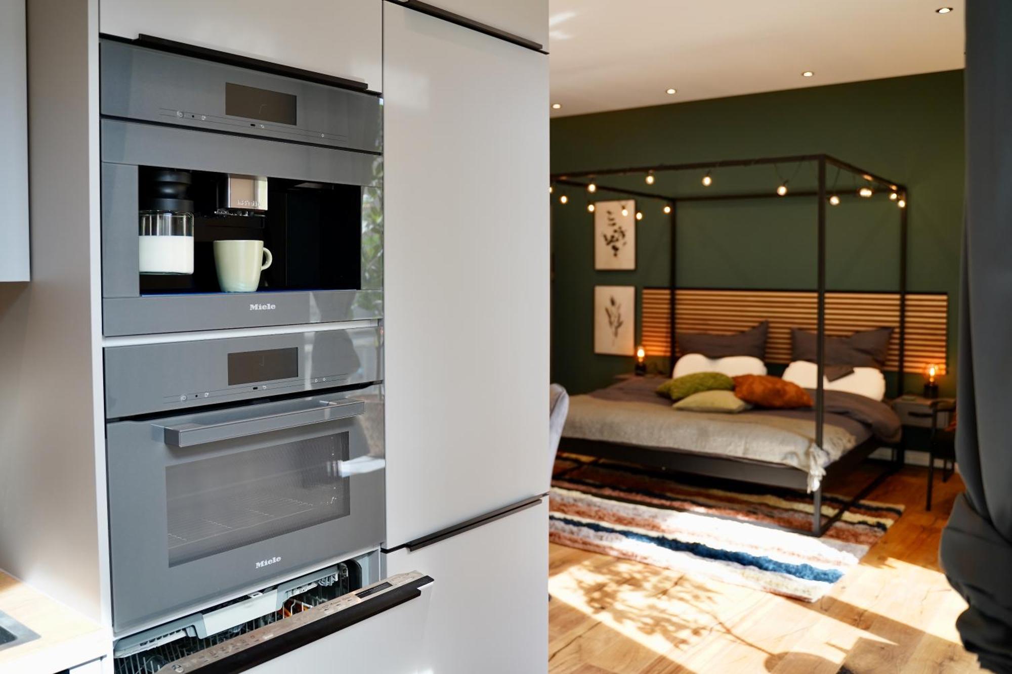 Edler Wohnraum Luxurioeses Studio Im Zentrum Mit Balkon, Kaffeevollautomat, Klima & Parkplatz 茨维考 外观 照片